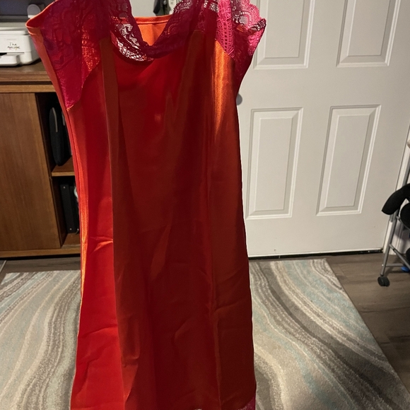 Avon Slip - Picture 4 of 4